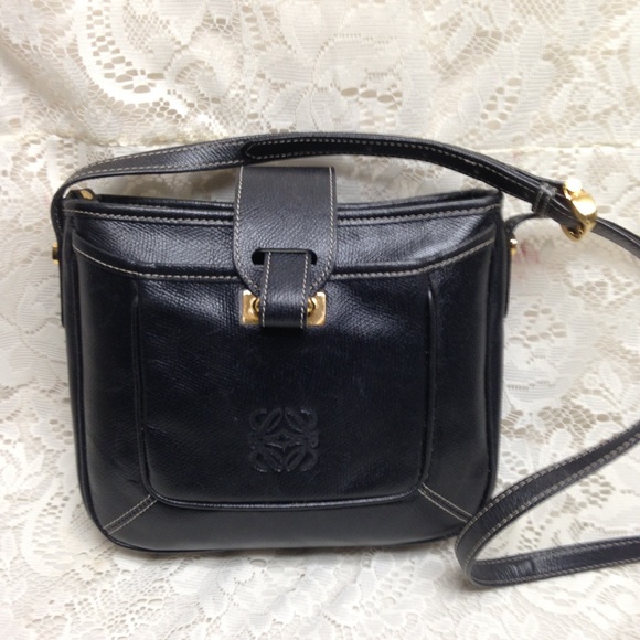 (SOLD) Authentic Loewe, Spain Black Leather Shoulder-CB - Picture 3 of 15